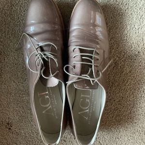AGL Patent Leather Oxford Tan Sand